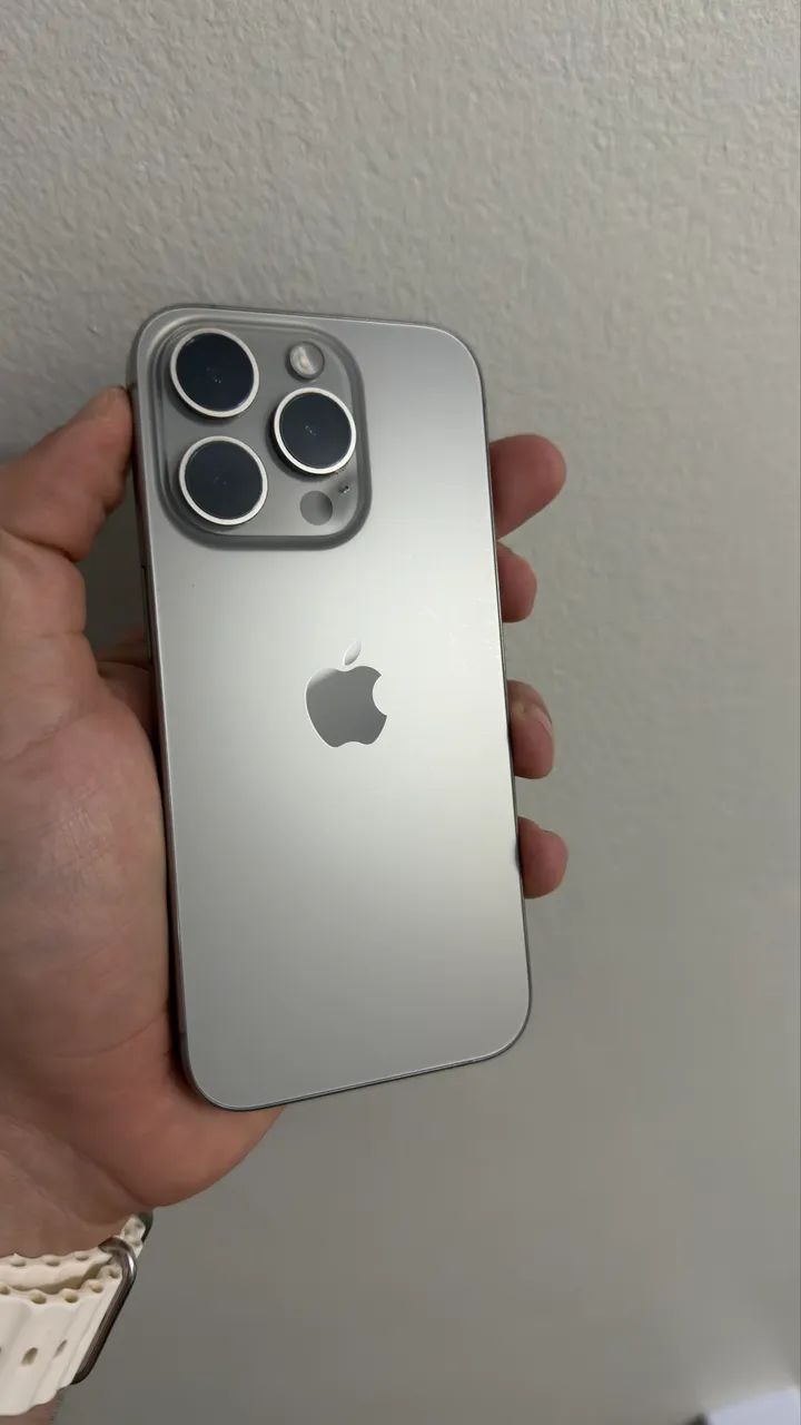 iPhone 15 Pro 128gb 80% bateria