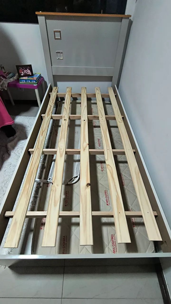 Vendo duas camas de solteiro novas - Foto 4