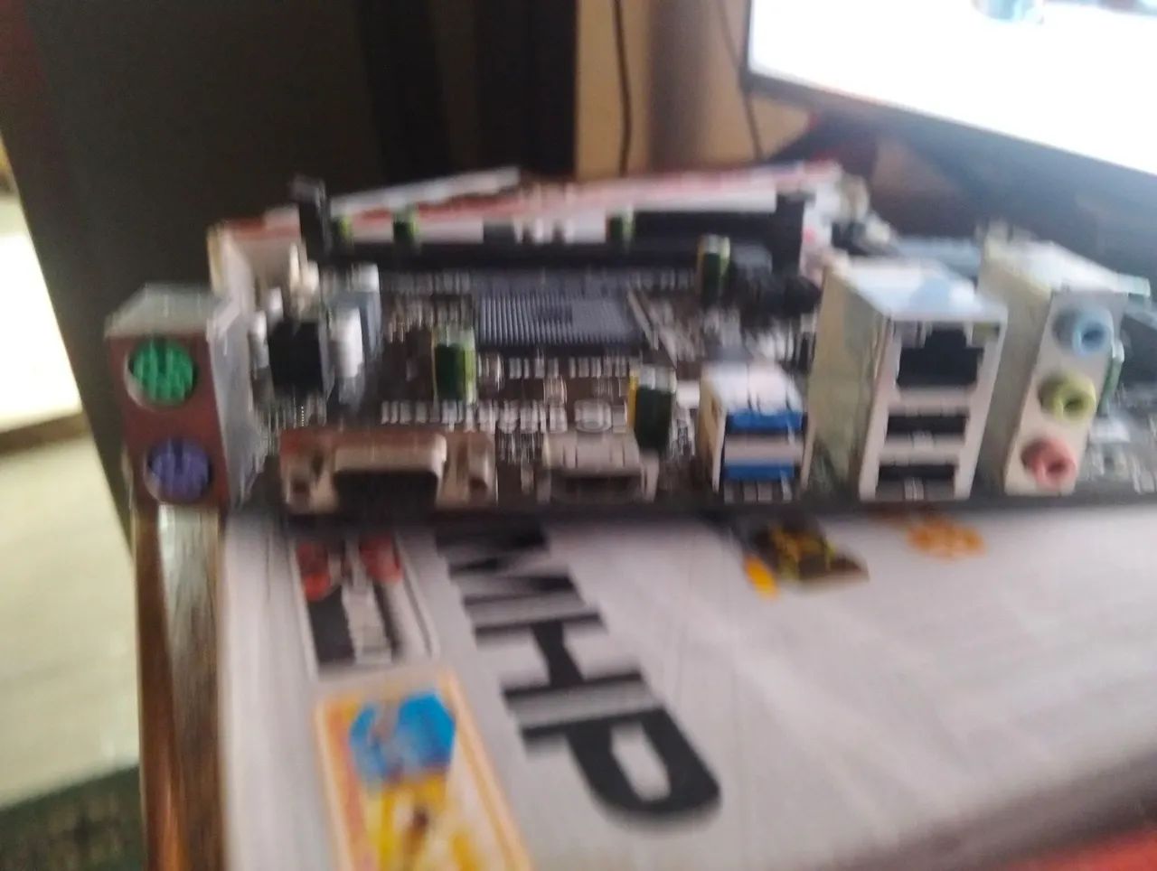 Placa Mãe Gigabyte GA-AM1M-S2H  - Foto 5