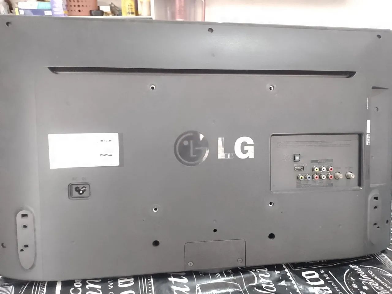 TV LG 32 Polegadas (Modelo 32LF550B) - Com Defeito - Foto 4