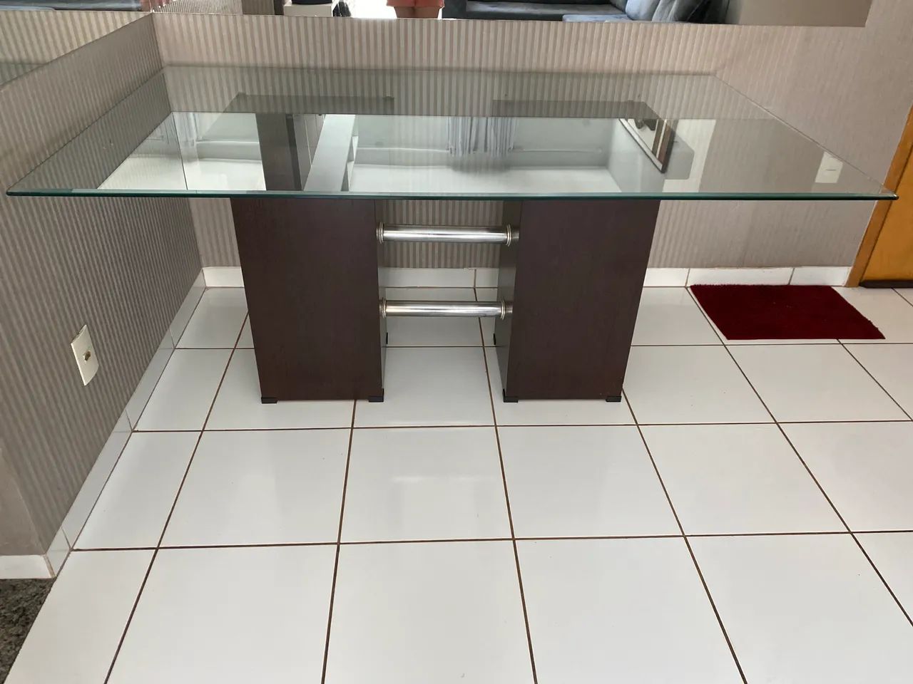 Mesa 6 lugares - sem cadeiras 