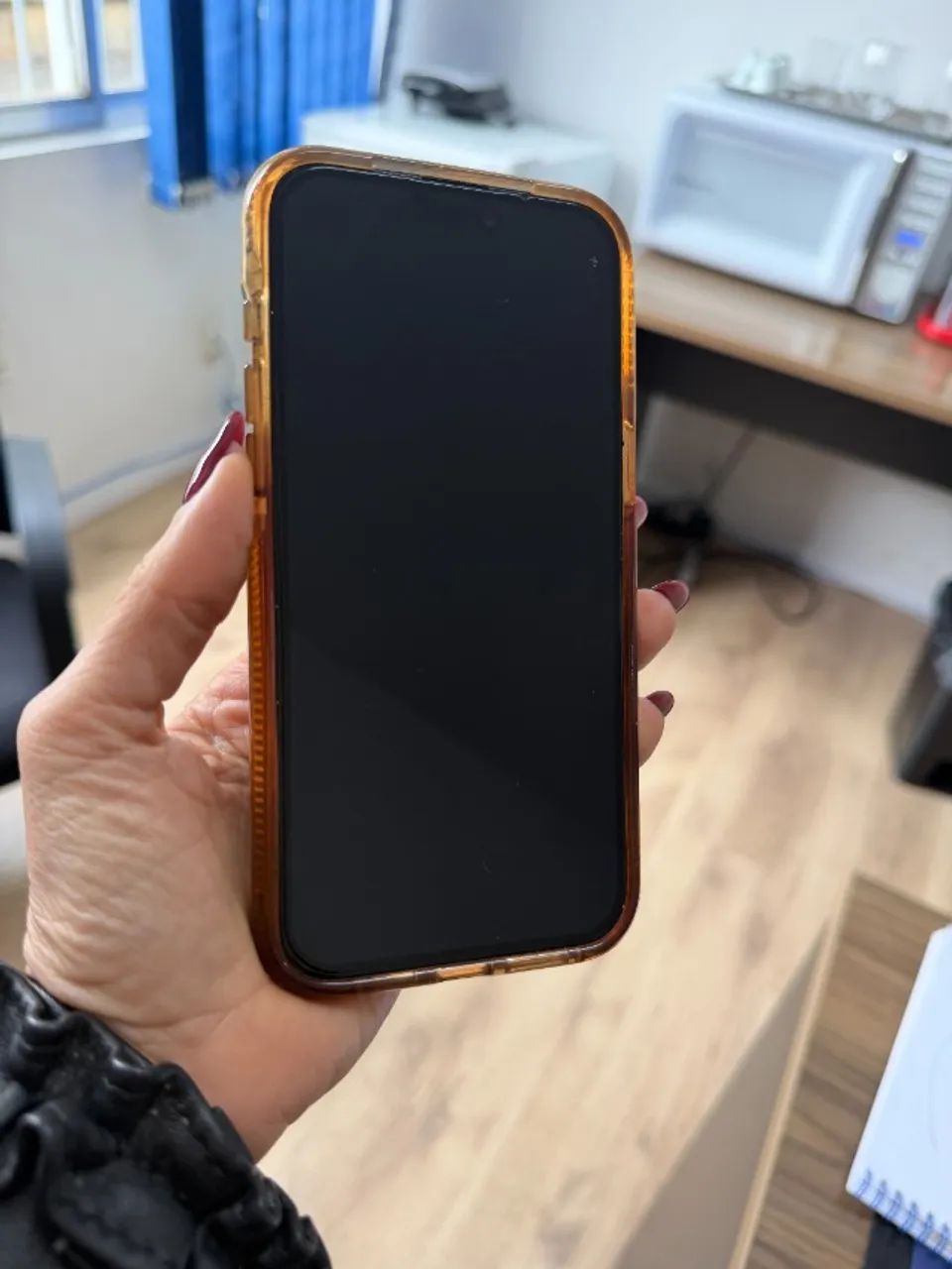 iPhone 15 Pro Max 512 GB - Titânio Preto + Capa Original Apple MagSafe - Foto 2
