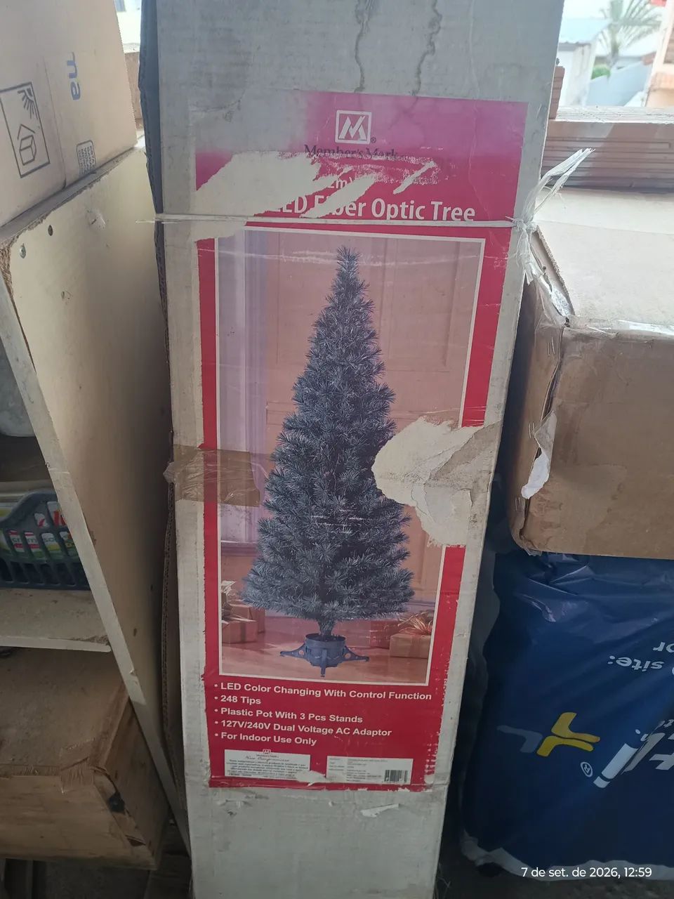 Árvore de Natal com enfeites  - Foto 4