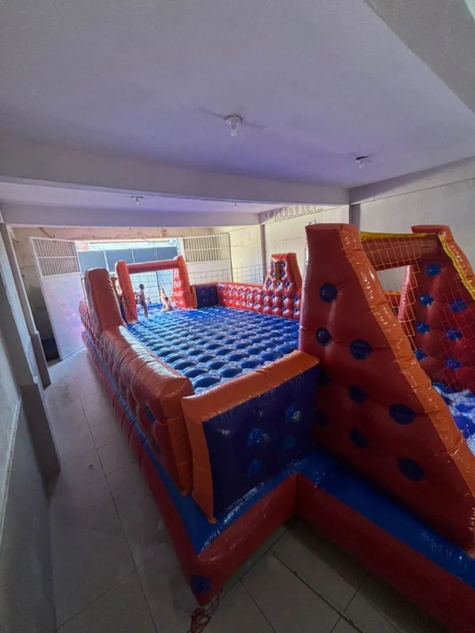 Alugamos pula pula, piscina de bolinhas e futebol de sabão  - Foto 2