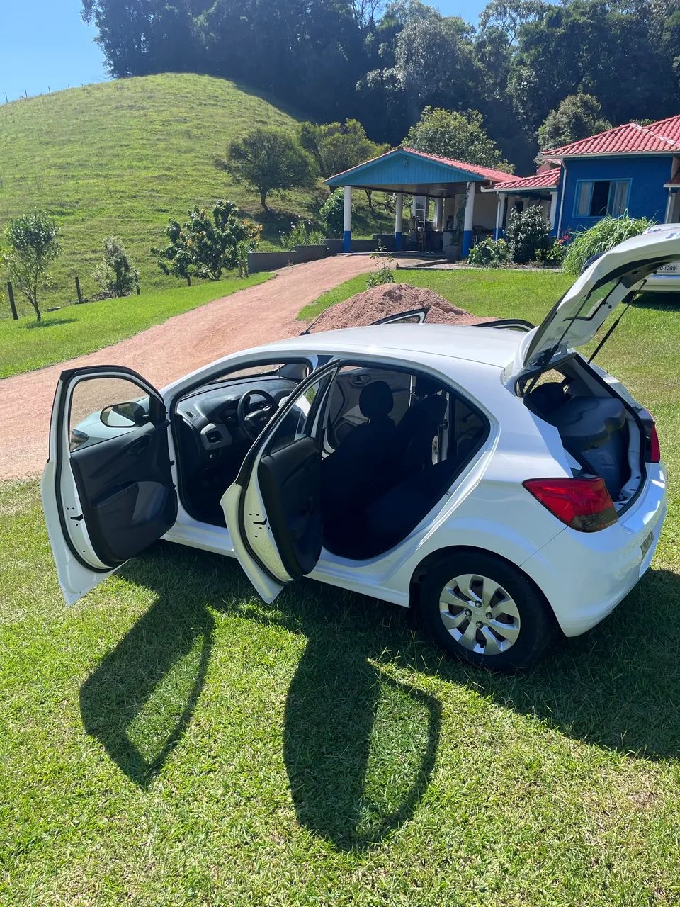 Chevrolet Onix JOY Hatch 1.0 8V Flex Mec. 4P 2019 - Foto 4