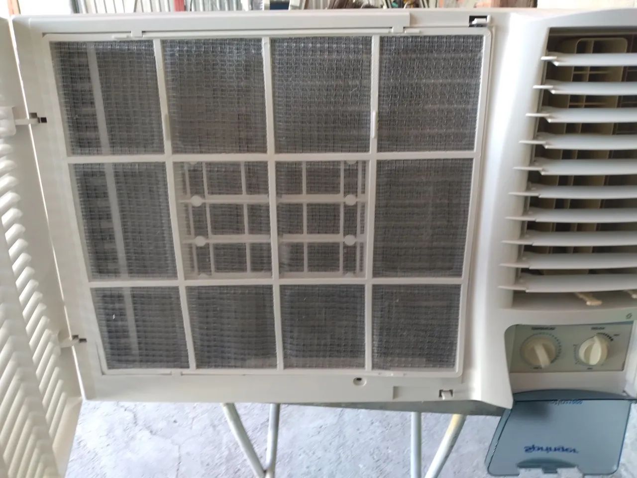 AR CONDICIONADO DE JANELA SPRINGER SILENTIA 21.000 BTUS 220V MECÂNICO  - Foto 3