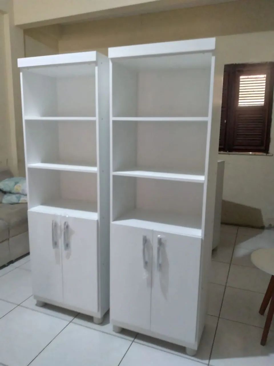 Multiuso Com Portas Em Baixo 