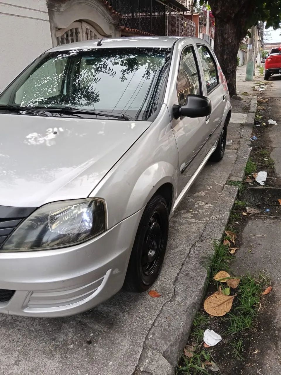 Renault Logan LOGAN Authentique Hi-Flex 1.0 16V 4p 2013