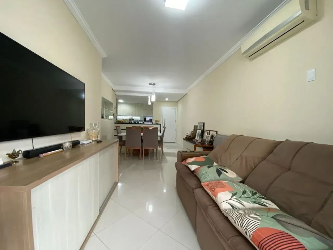 Imóvel para venda tem 101 metros quadrados com 3 quartos em Coqueiros - Florianópolis - SC
