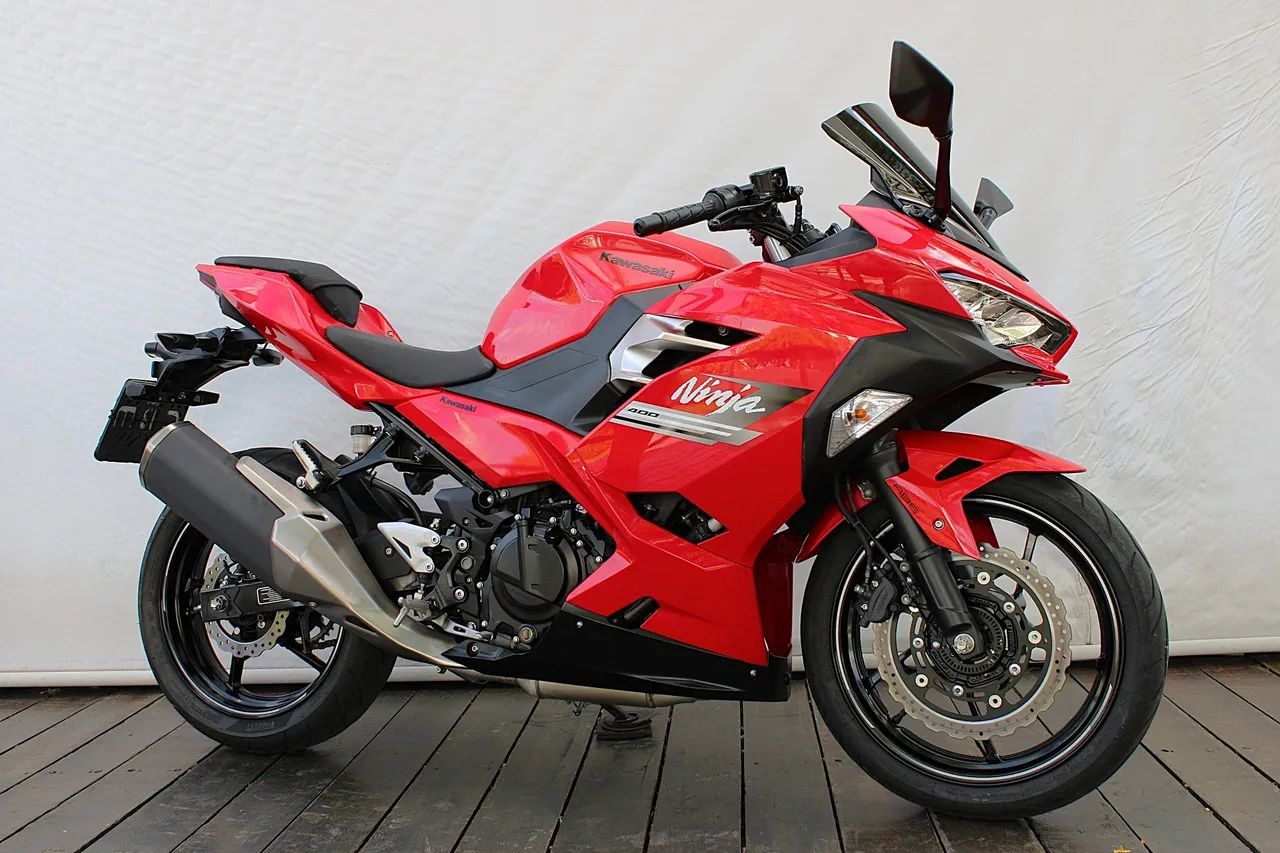 KAWASAKI NINJA 400 - Foto 2