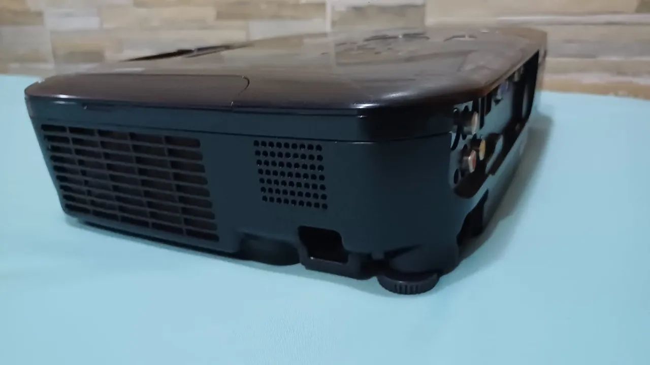Projetor Epson com tela retrátil  - Foto 4