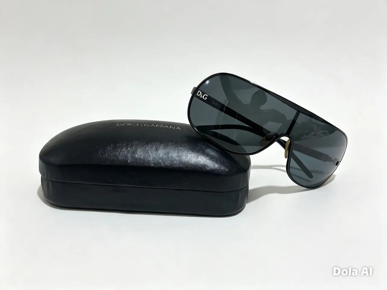 Óculos de Sol Dolce & Gabbana D&G - Original com Estojo - Foto 4