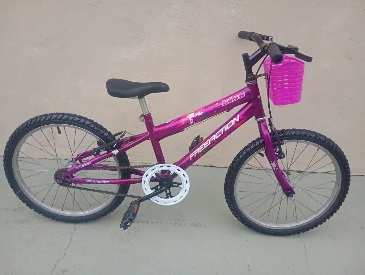 Bicicleta aro 20 seminova perfeita
