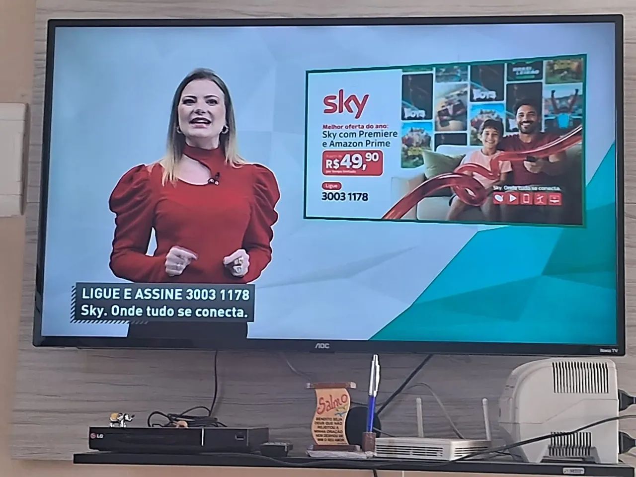 TV AOC 43 polegadas ,com painel 