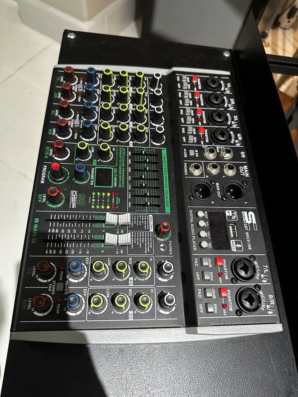 Mesa som mixer de áudio Soundcast MGC-8USB