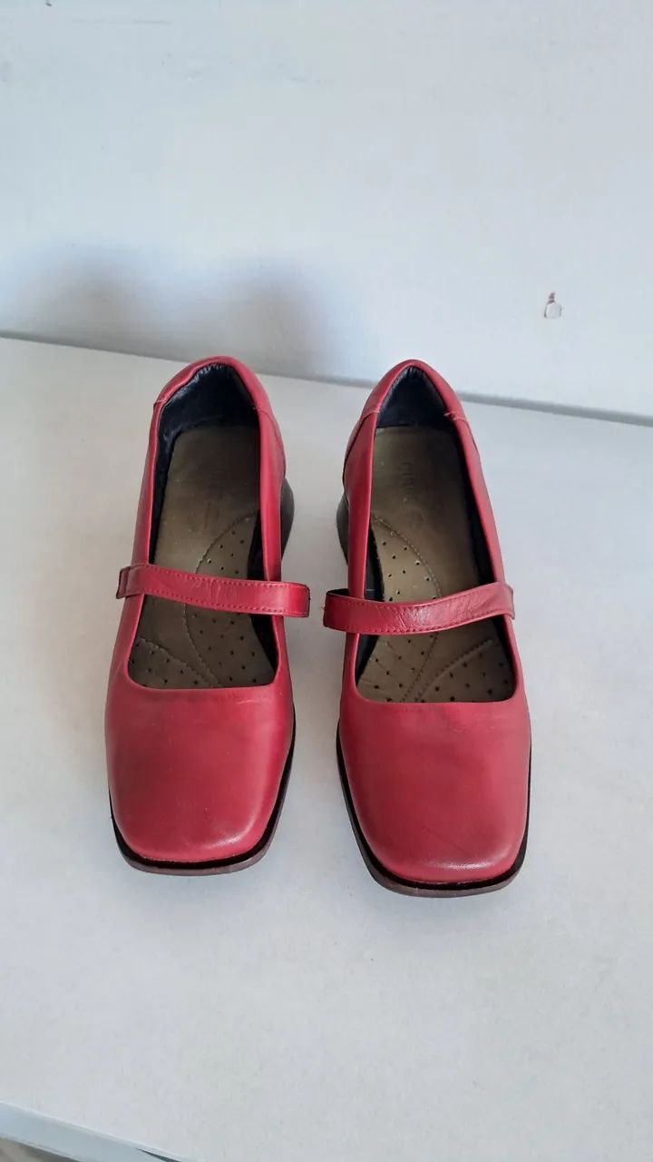 Sandália Outer, 100% couro, estilo Mary Jane! - Foto 2