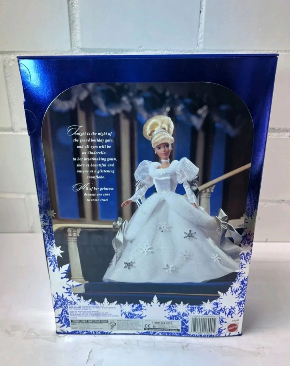 BONECA BARBIE CINDERELLA HOLIDAY NOVA LACRADA - Foto 2