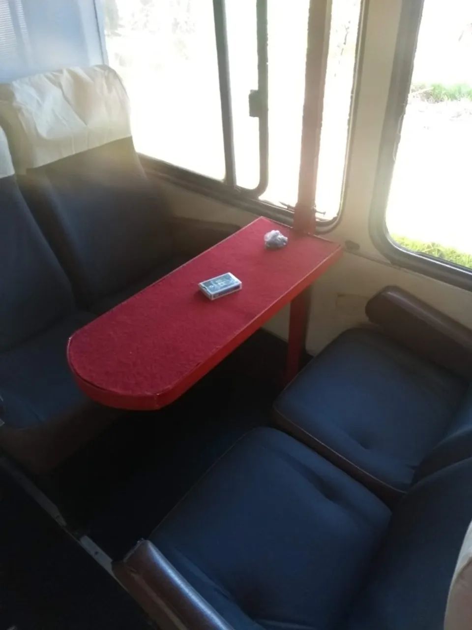 Ônibus adaptado para pesca, lazer ou trabalho. - Foto 4