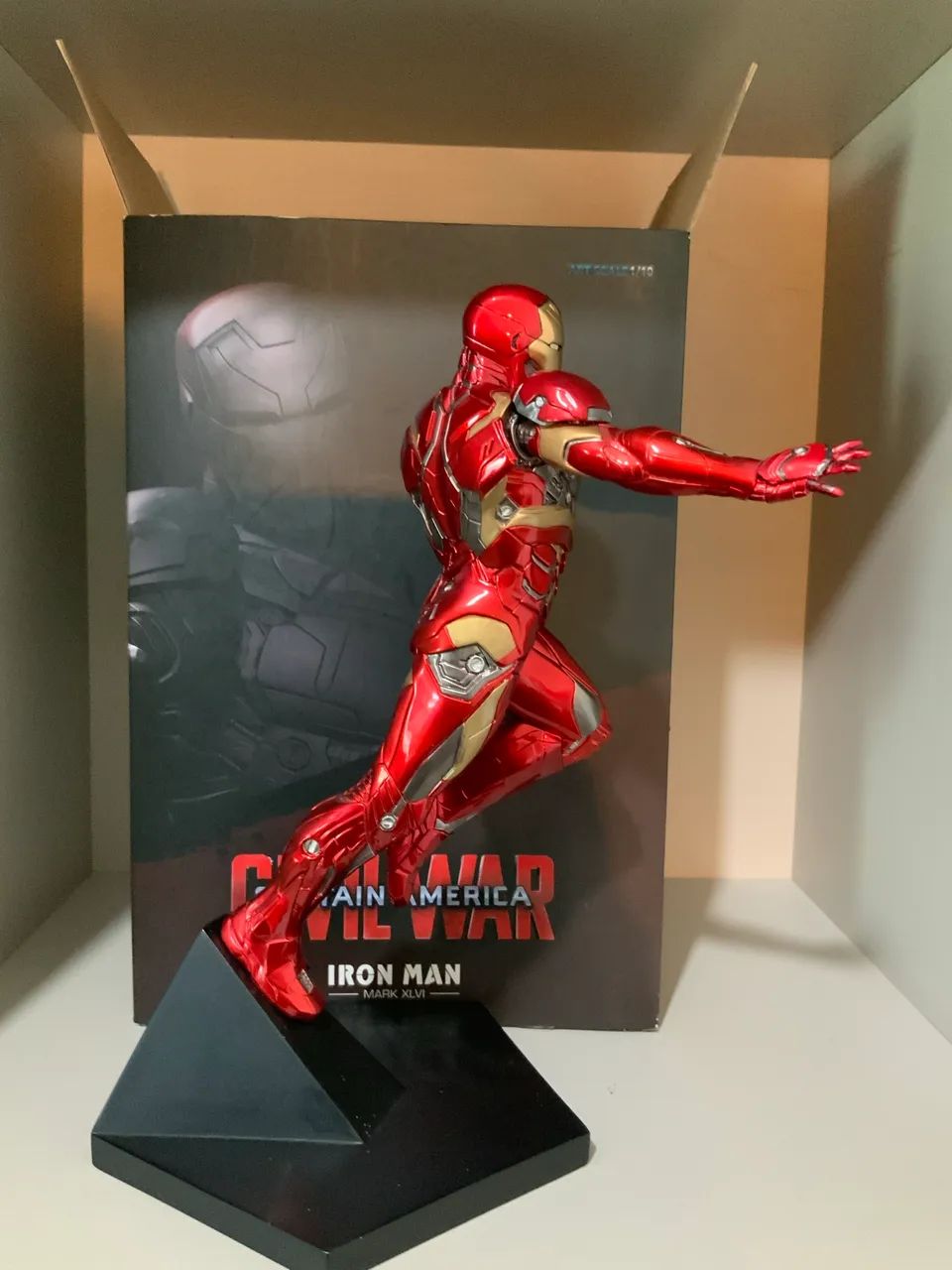 Boneco Homem de Ferro - Iron Studios (falta um braço) - Foto 5