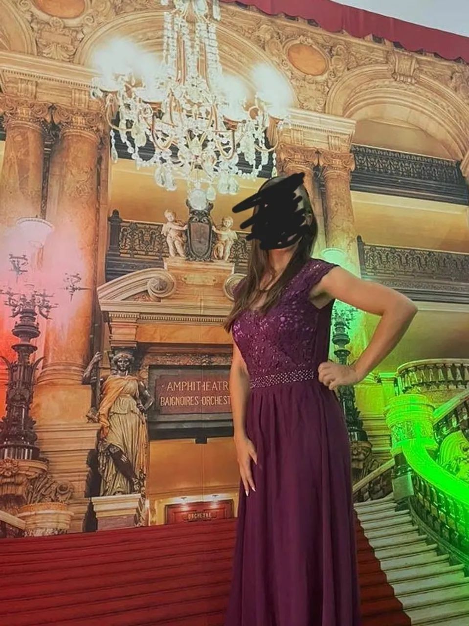Vestido de festa, longo, na cor roxa
