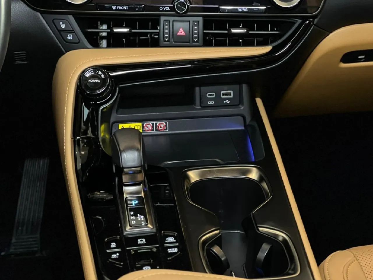 Lexus NX-450h+ AWD 2.5 16V Aut. (Híbrido), foto 10 de 17