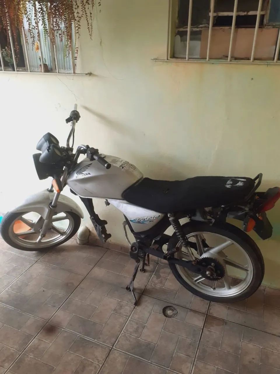 cg 150  - Foto 2