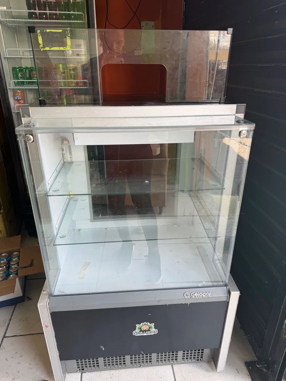 Vendo Vitrine Neutra caixa - Foto 4