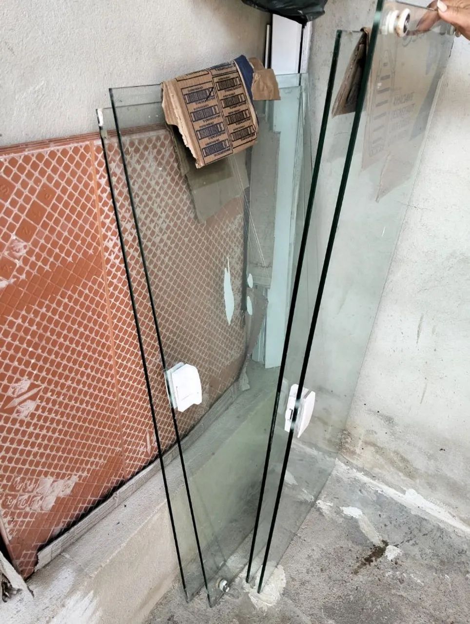 Vende-se Janelas de Vidro