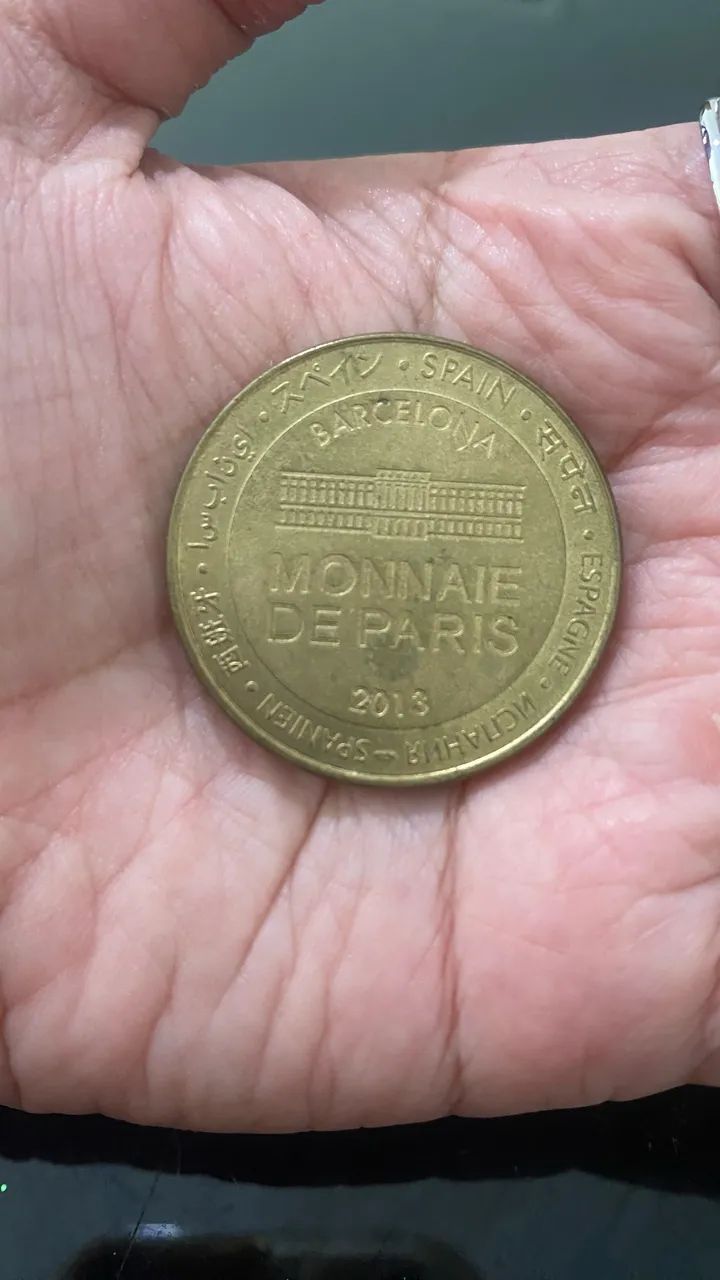 Moeda medalha sagrada de Barcelona  - Foto 2