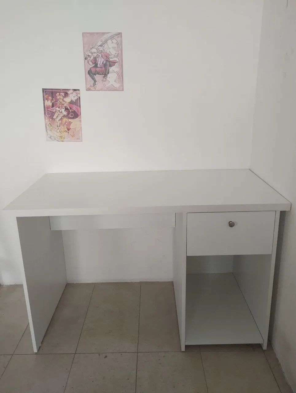 Escrivaninha em MDF 