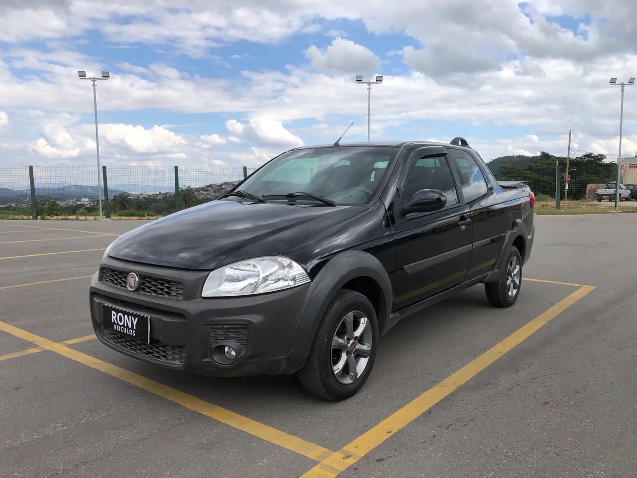 Fiat Strada Working Hard 1.4 Fire Flex 8V CD 2018 - Foto 2