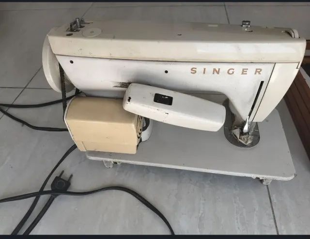 Máquina de costura Singer 