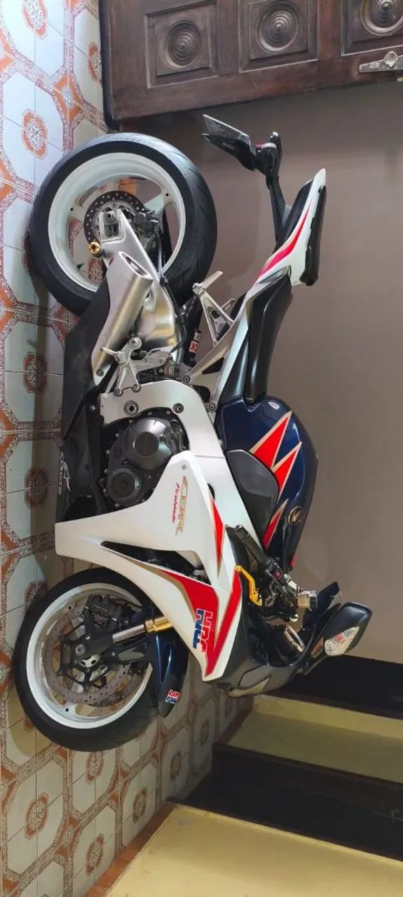 CBR 1000 RR FIREBLADE  - Foto 2