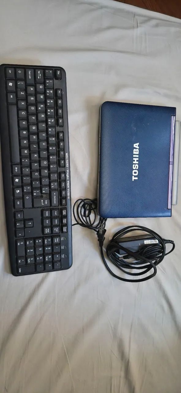 Notebook Toshiba antigo - Foto 3