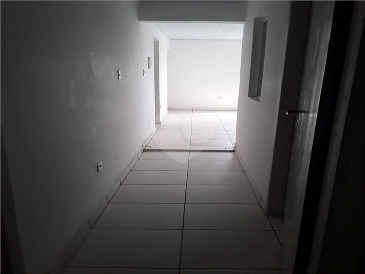 PRÉDIO COM SALÃO COMERCIAL !!! - Foto 4