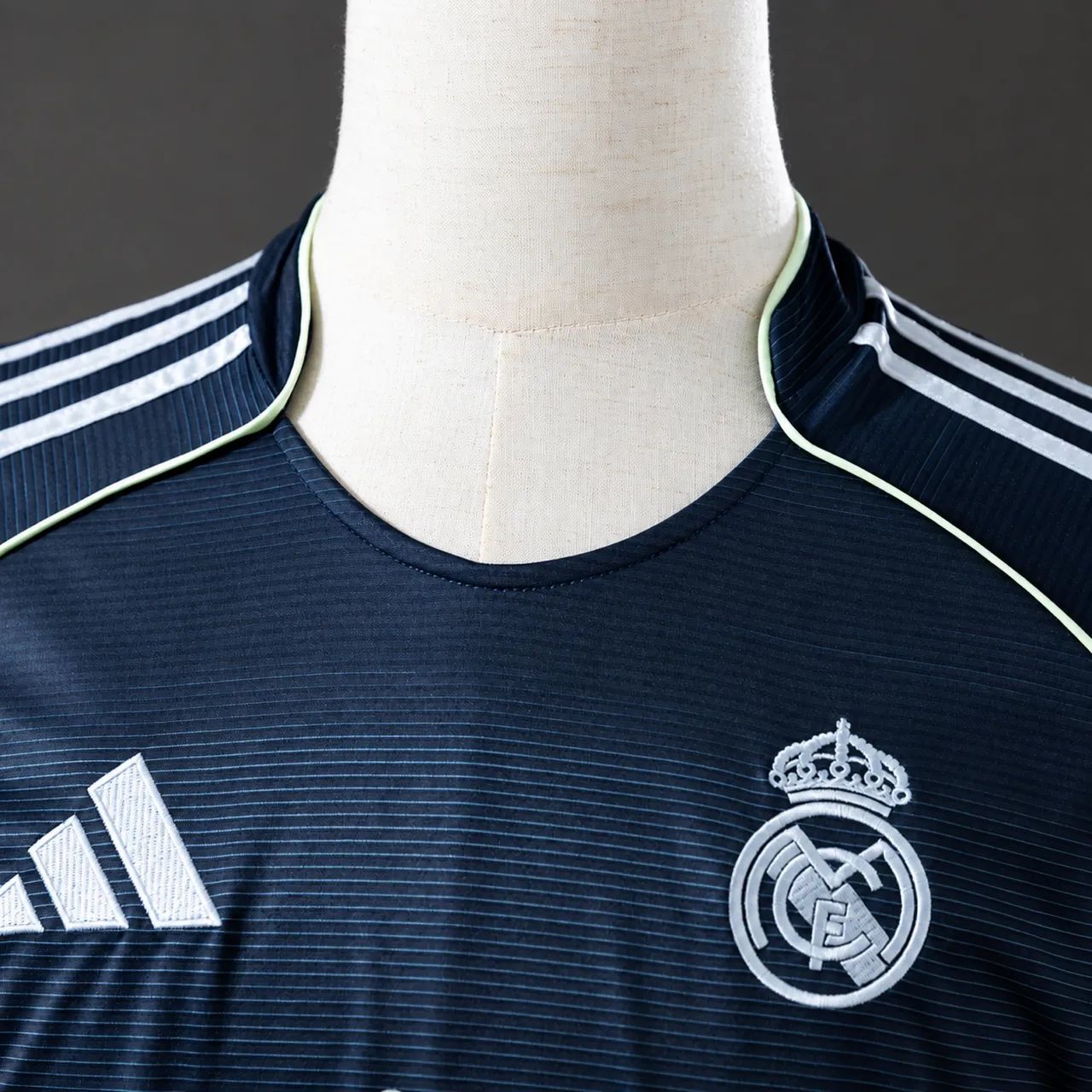 Camisa Real Madrid 25/26 Away - Nova!  - Foto 2