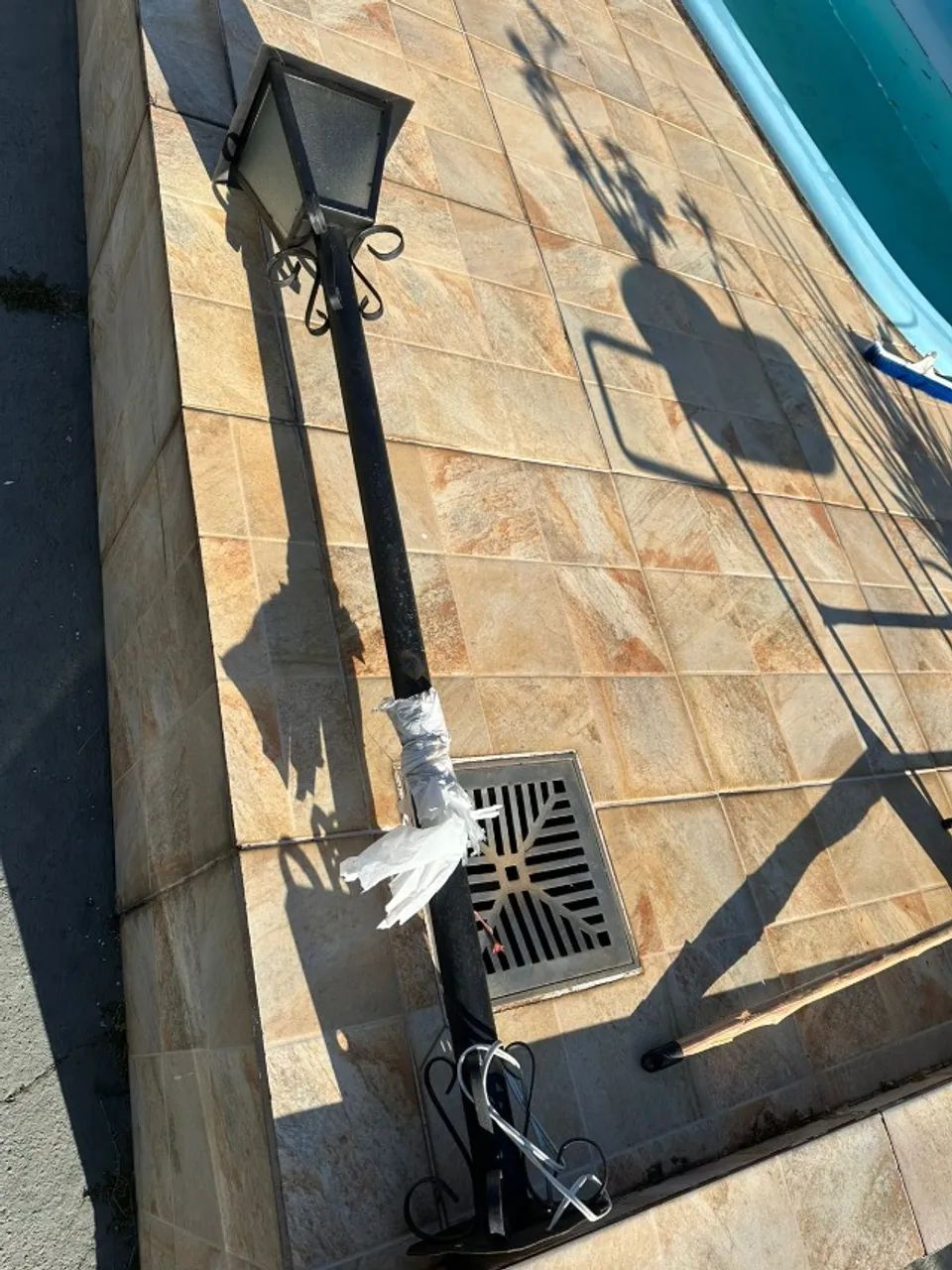 Luminária para Quintal - Poste - Foto 2