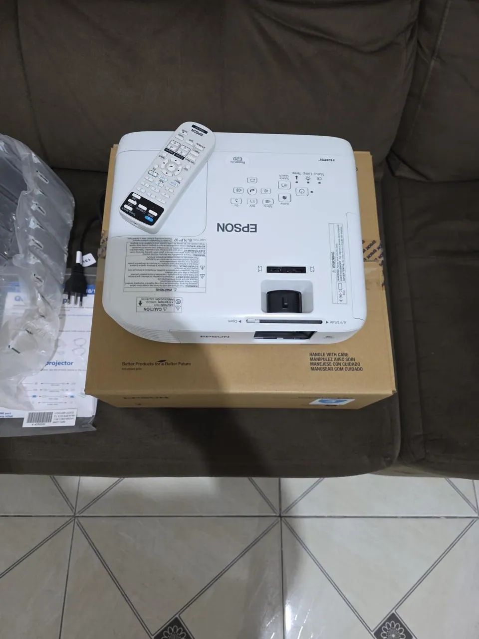 Vendo projetor Epson PowerLite E20 zero - Foto 4