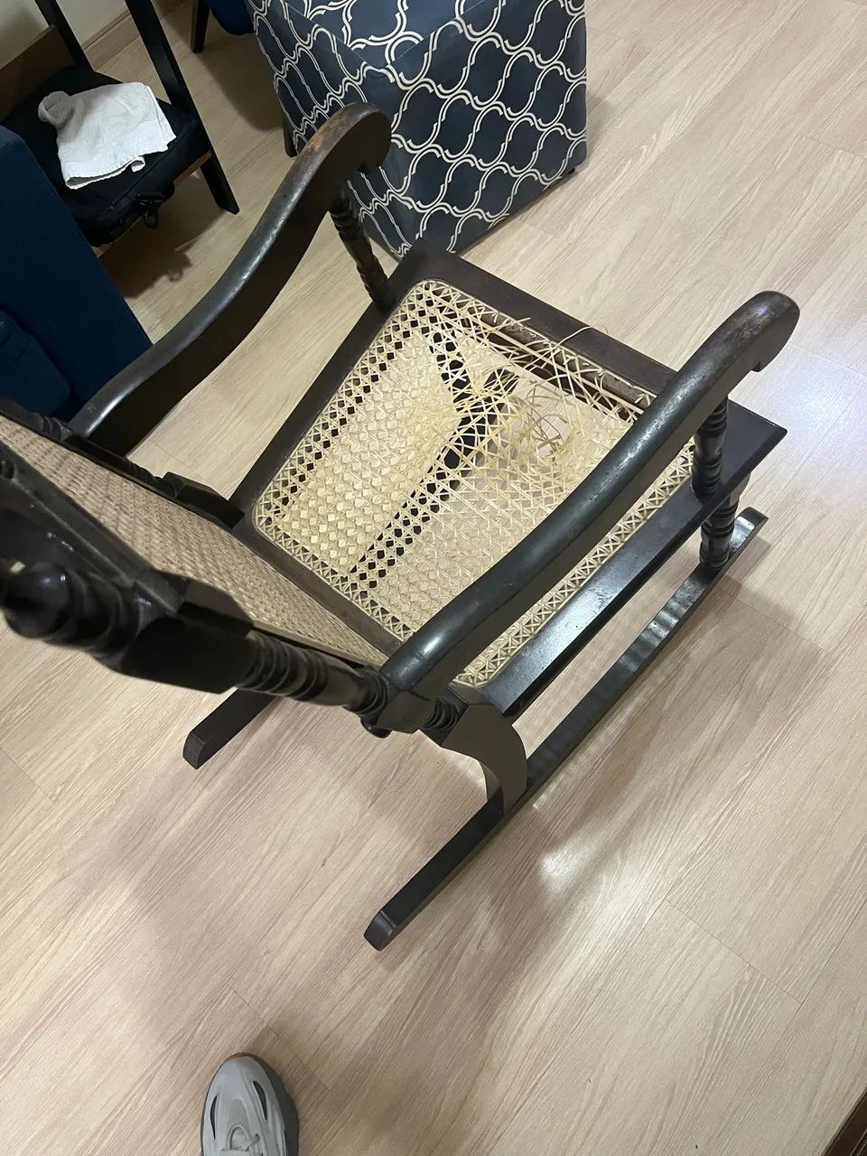 Cadeira de Balanço Antiga - Foto 3