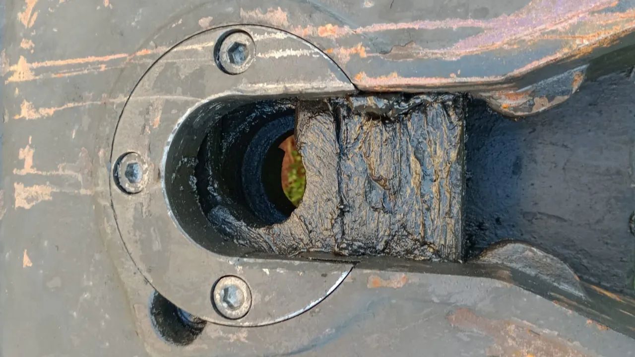 Vendo quinta roda JOST para pino rei de duas polegadas  - Foto 3