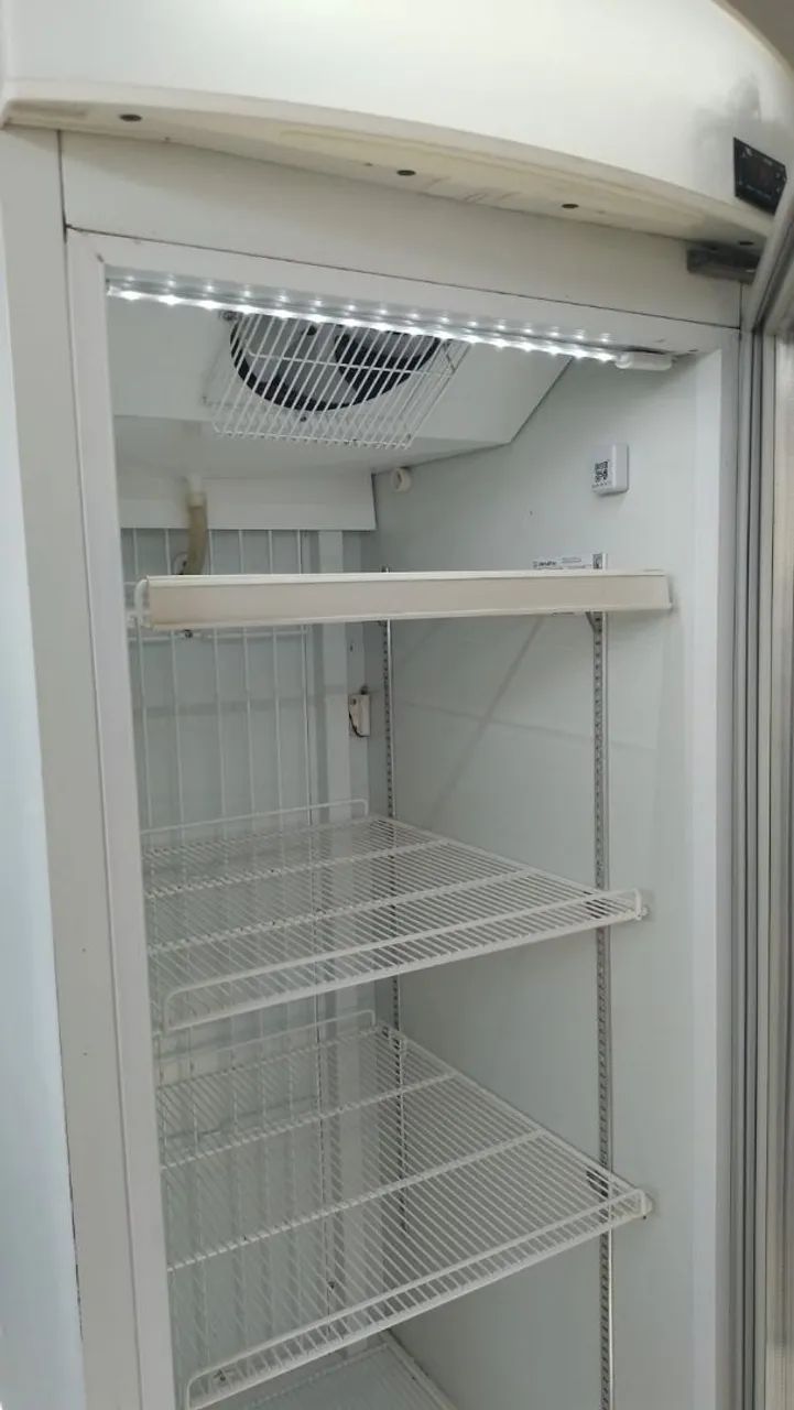 Vendo freezer expositor 220 v  - Foto 4