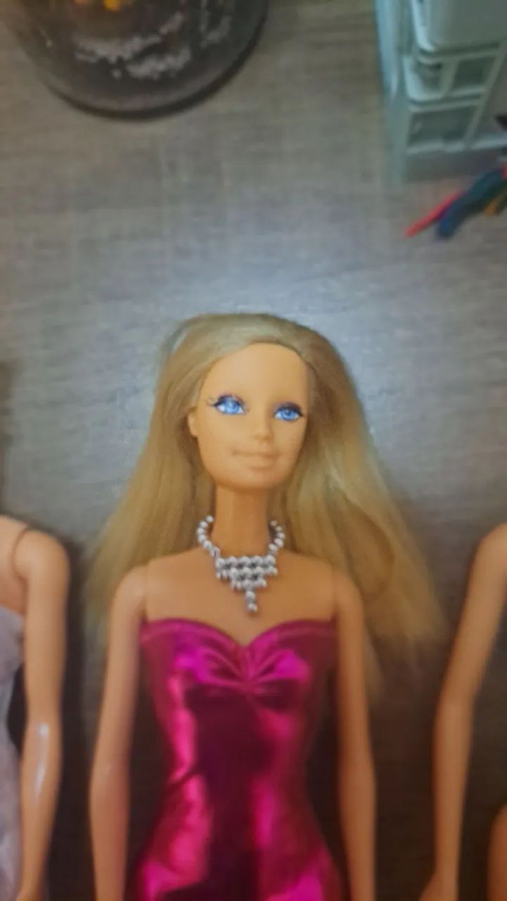 Lote acessórios e sucata (corpos) Barbie - Foto 3