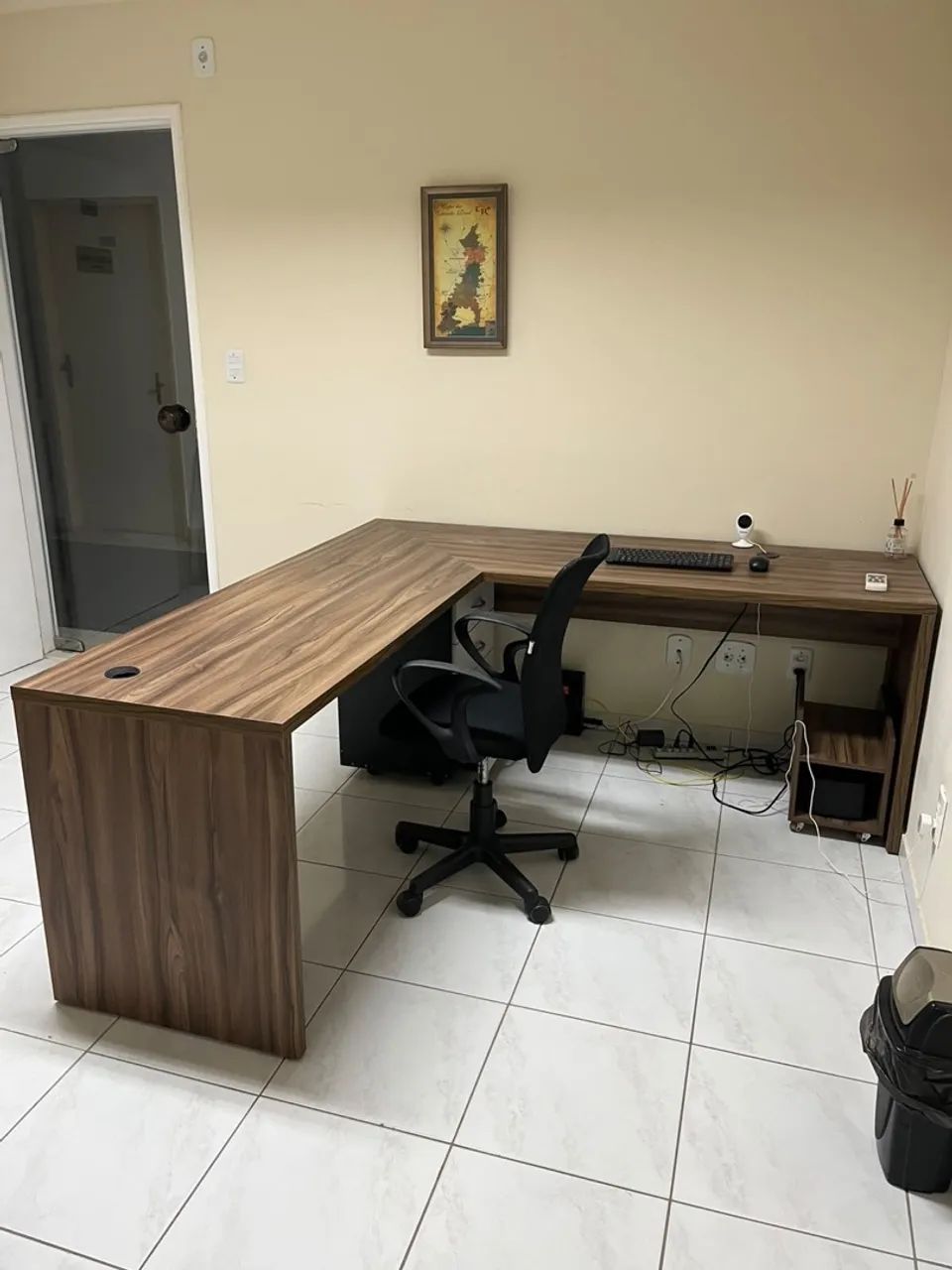 Mesa de trabalho em MDF amadeiro  - Foto 2
