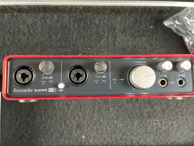 Interface Focusrite Scarlett 6i6 1st Gen - Foto 3