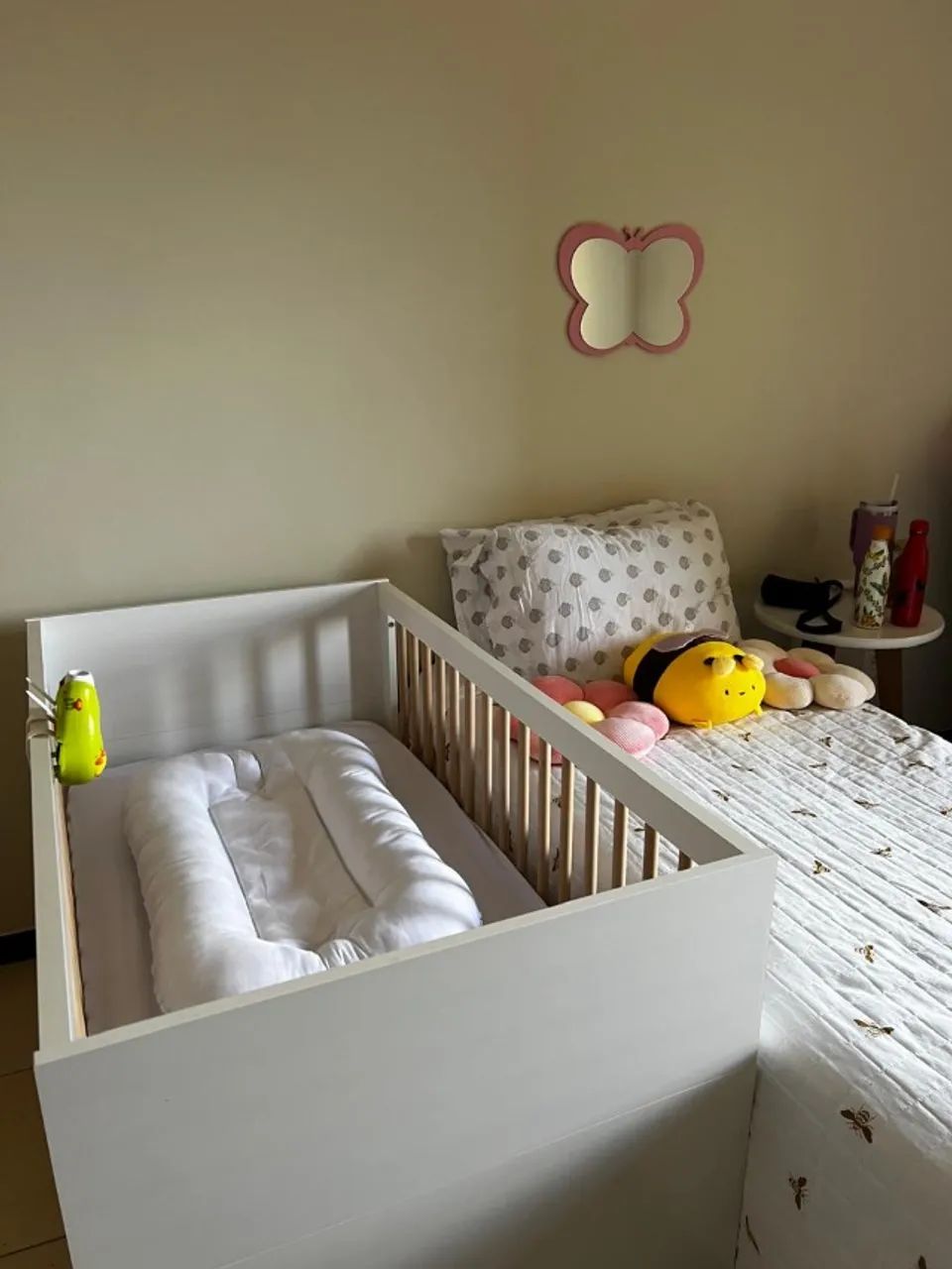 Berço bebê branco com carvalho - Foto 4