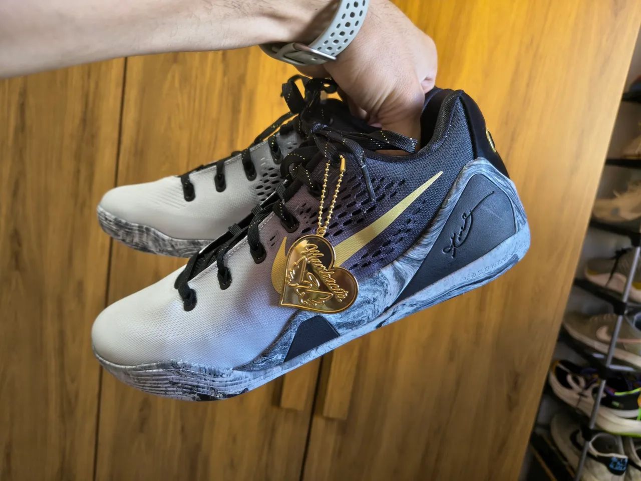 Tênis Nike Kobe 9 Low Protro EM mambacita - 43.5 - Calçados
