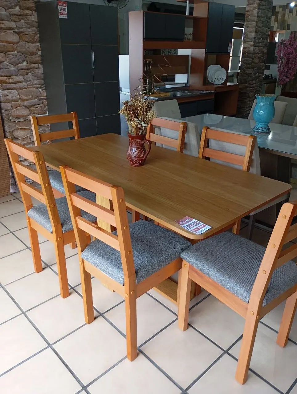 Mesa com 6 cadeiras nova