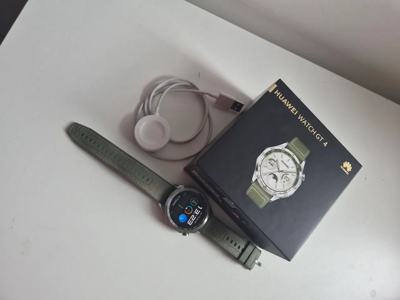 Smartwatch Huawei Watch GT 4 - Impecável!