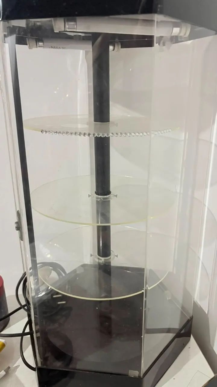 Vitrine Expositor Giratório em Acrílico com Iluminação