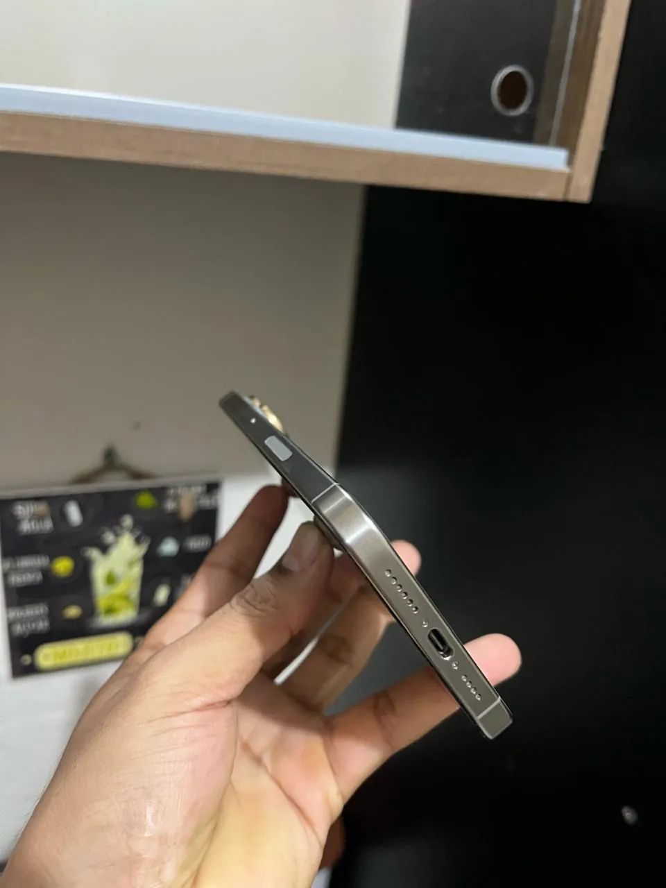 Iohone 15 pro max 256gb bateria 85% sem marcas de uso! Com caixa e documento.
